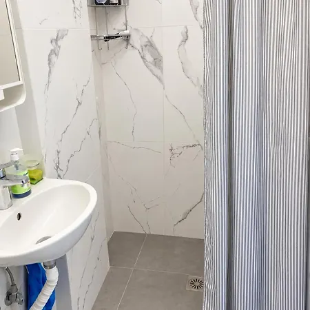 Apartment Modern Flat 100m To Sea